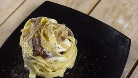 Fettuccine alla papalina