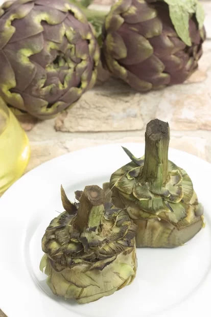Carciofo alla romana (artichoke roman style)